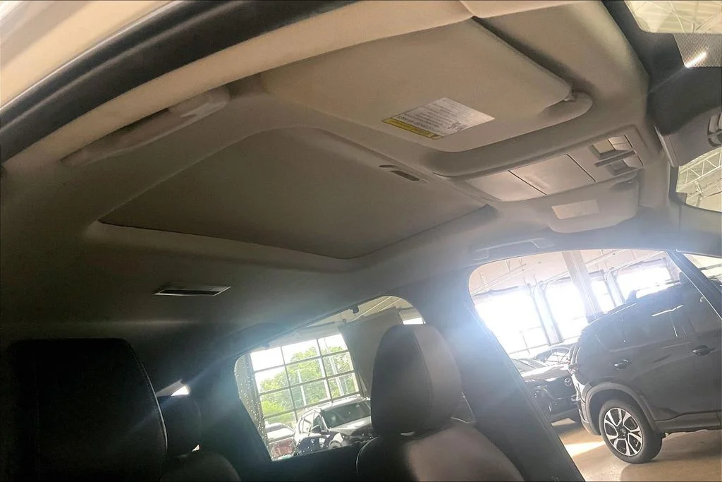 Used 2024 White Mazda Preferred image 22
