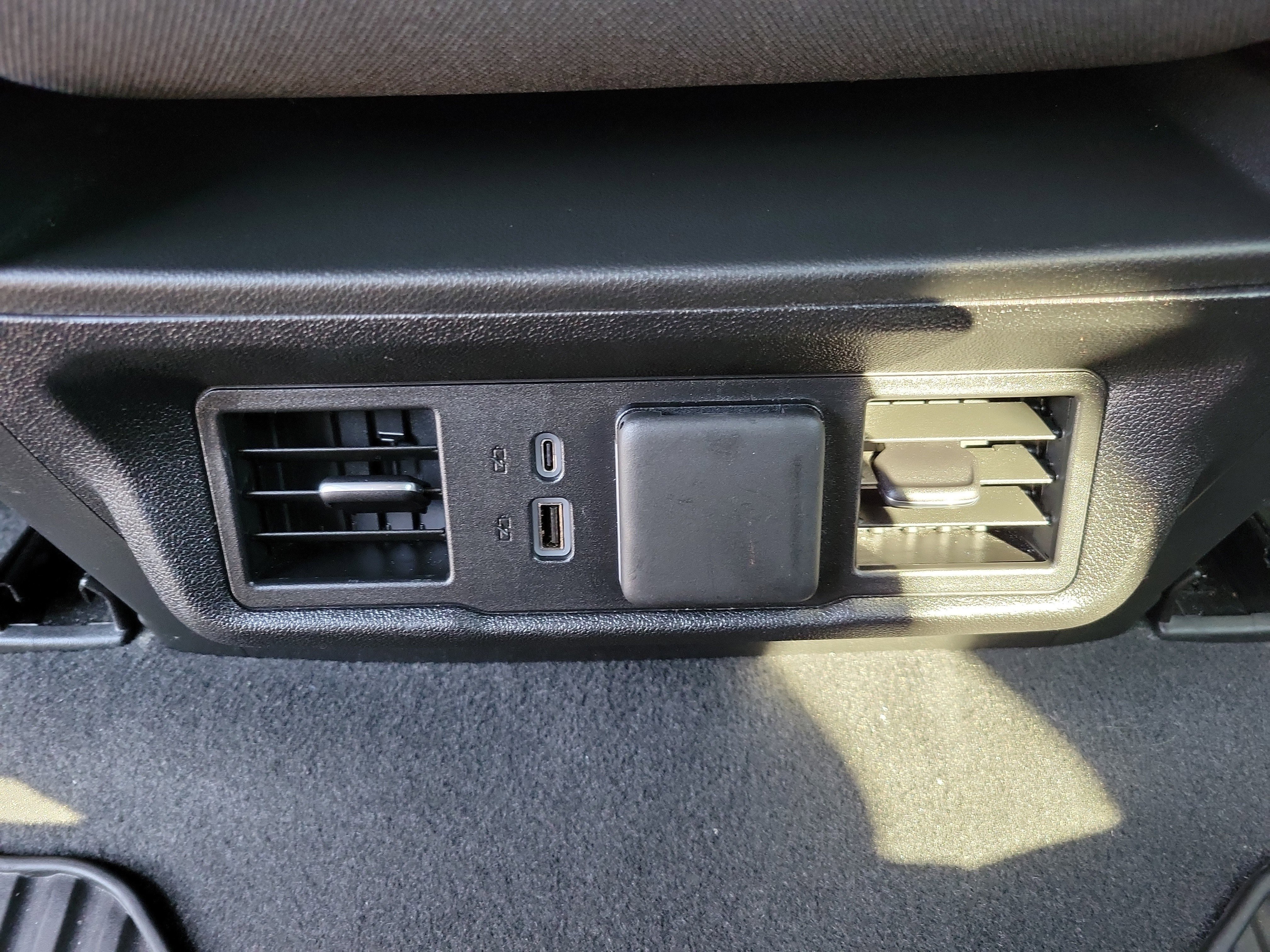 2025 Chevrolet Silverado 1500 LT - Photo 10