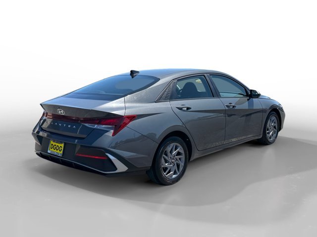 Used 2024 Gray Hyundai SEL image 5