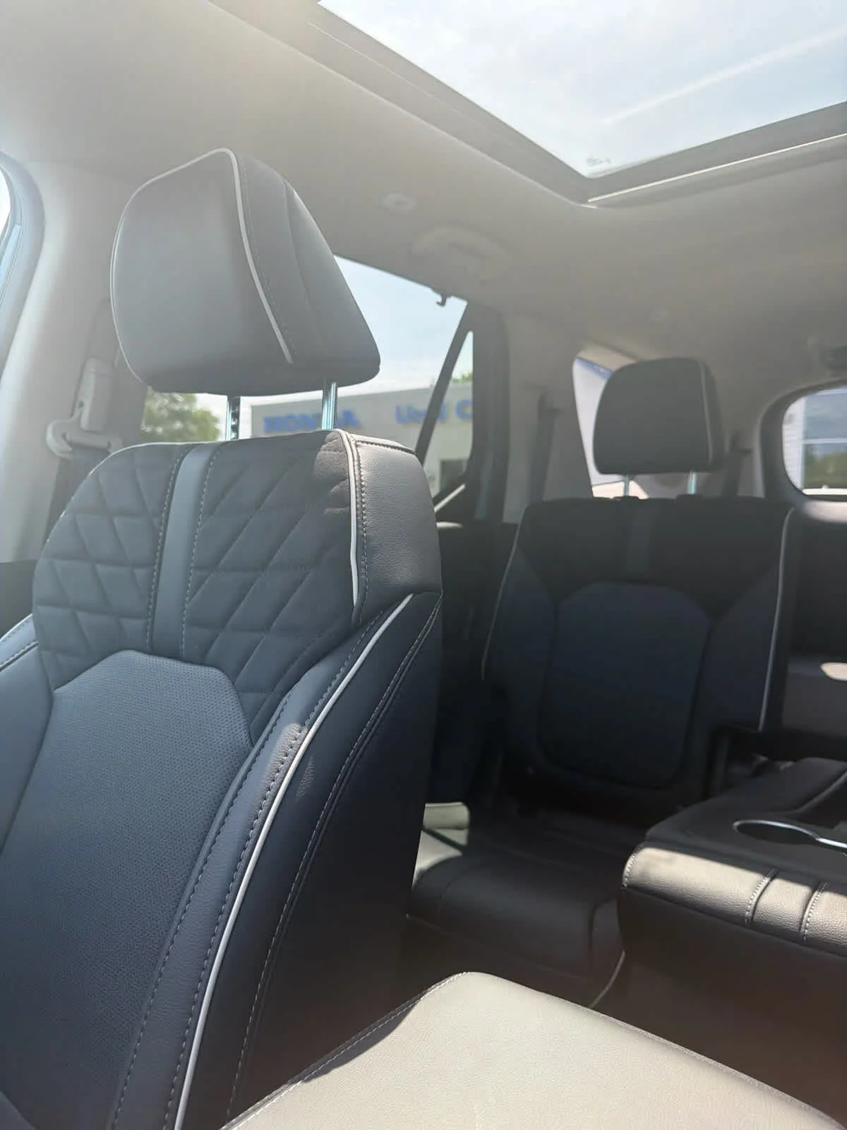 2026 Honda Pilot Elite - Photo 3