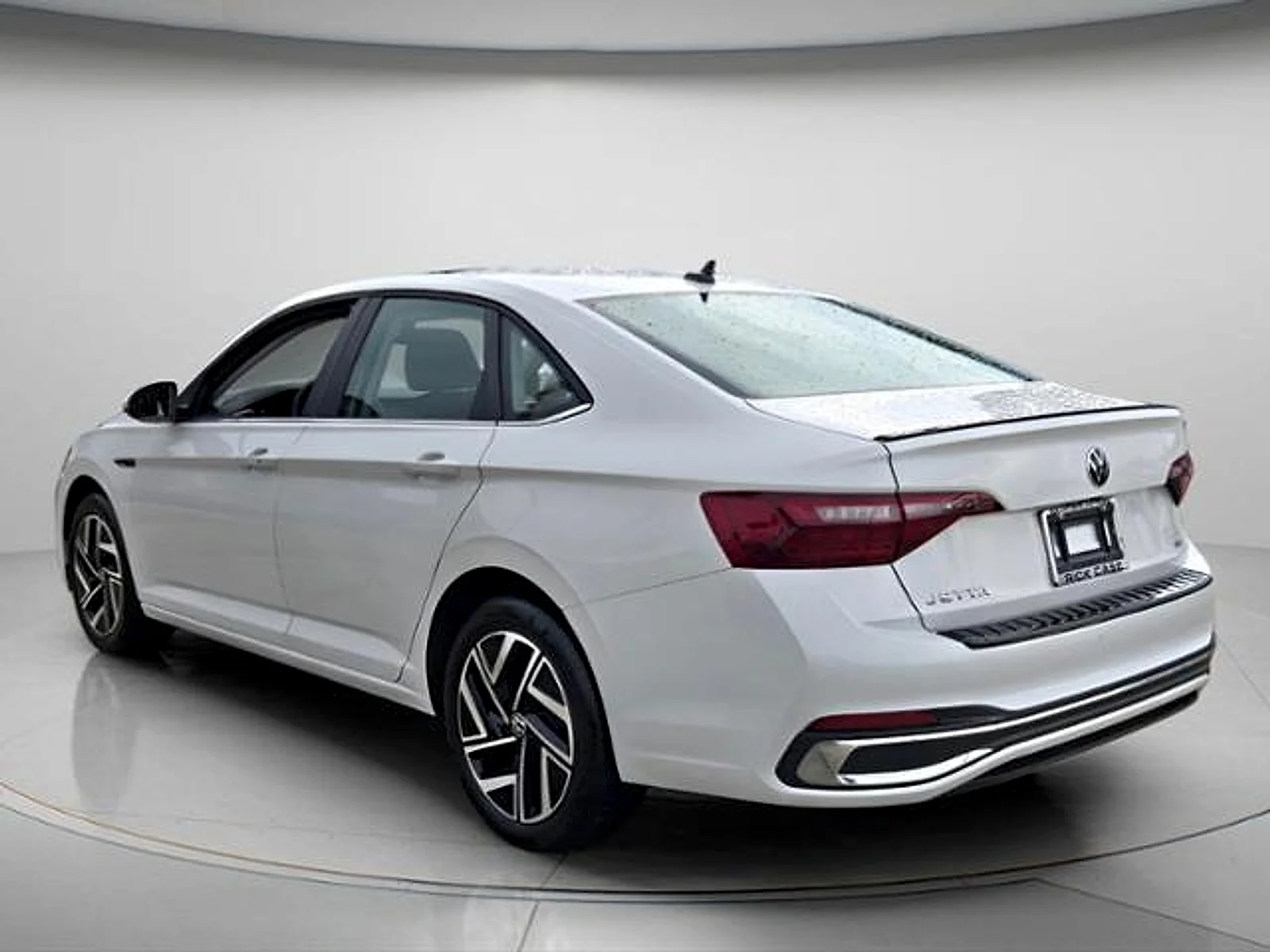 Used 2023  Volkswagen 1.5T SEL image 8