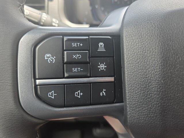 New 2026 Carbonized Gray Metallic Ford XLT image 15