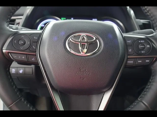 Used 2022 White Toyota XSE image 17