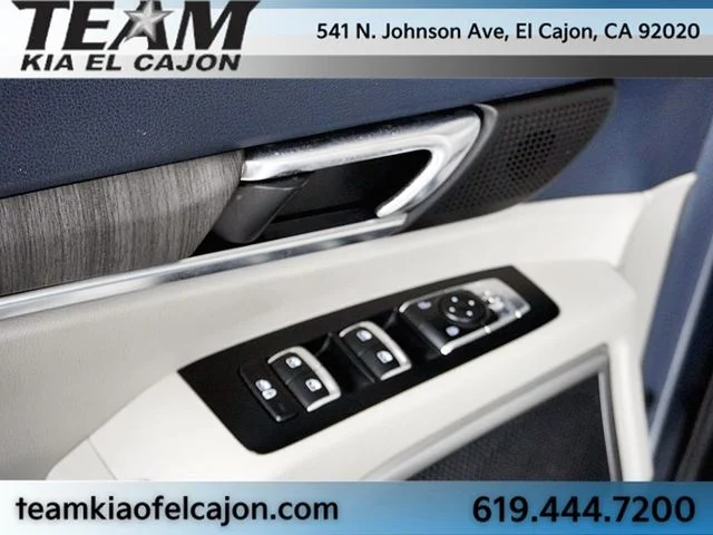 Used 2024 Silver Kia EX FWD image 25