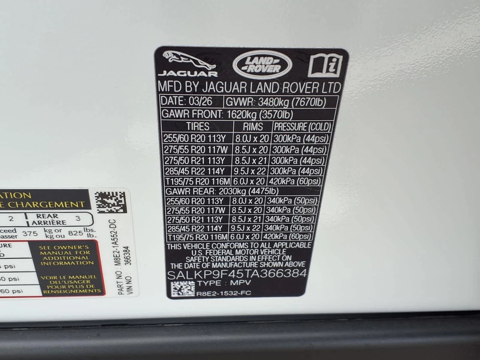 New 2026 Fuji White Land Rover SE image 23