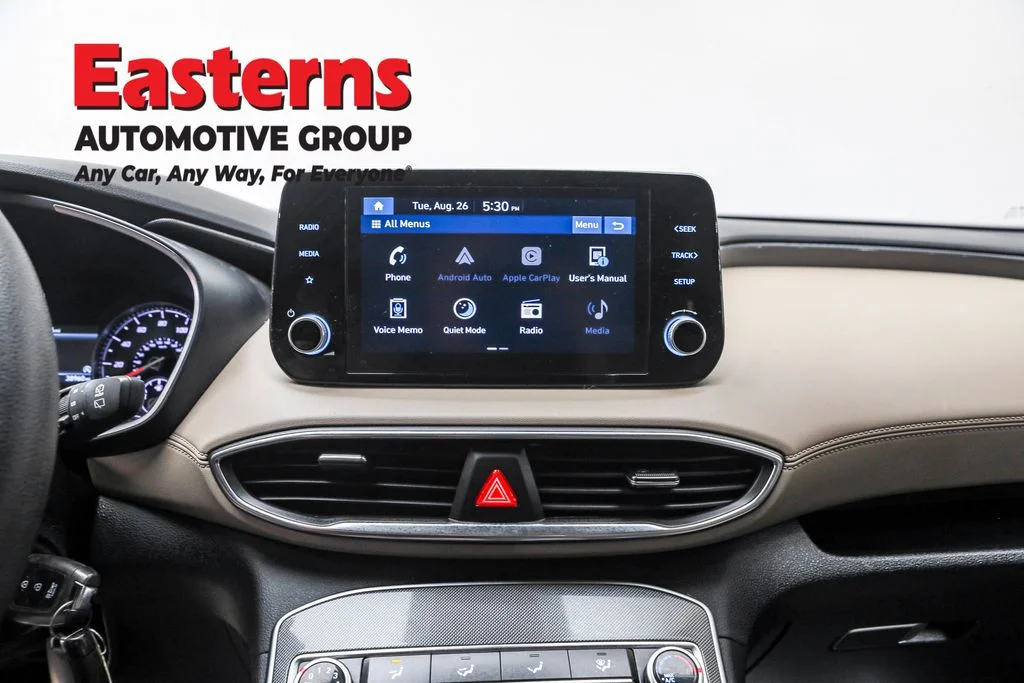 Used 2022 Red Hyundai SE image 12