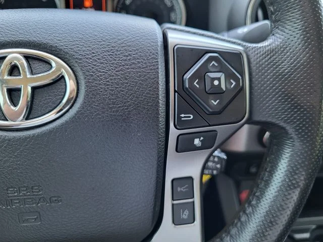 Used 2021 White Toyota SR5 image 17