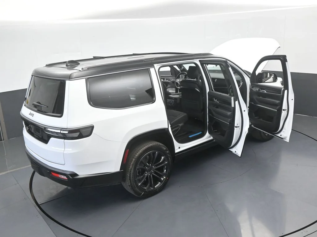 New 2026 Bright White Clearcoat Jeep Summit Obsidian image 68
