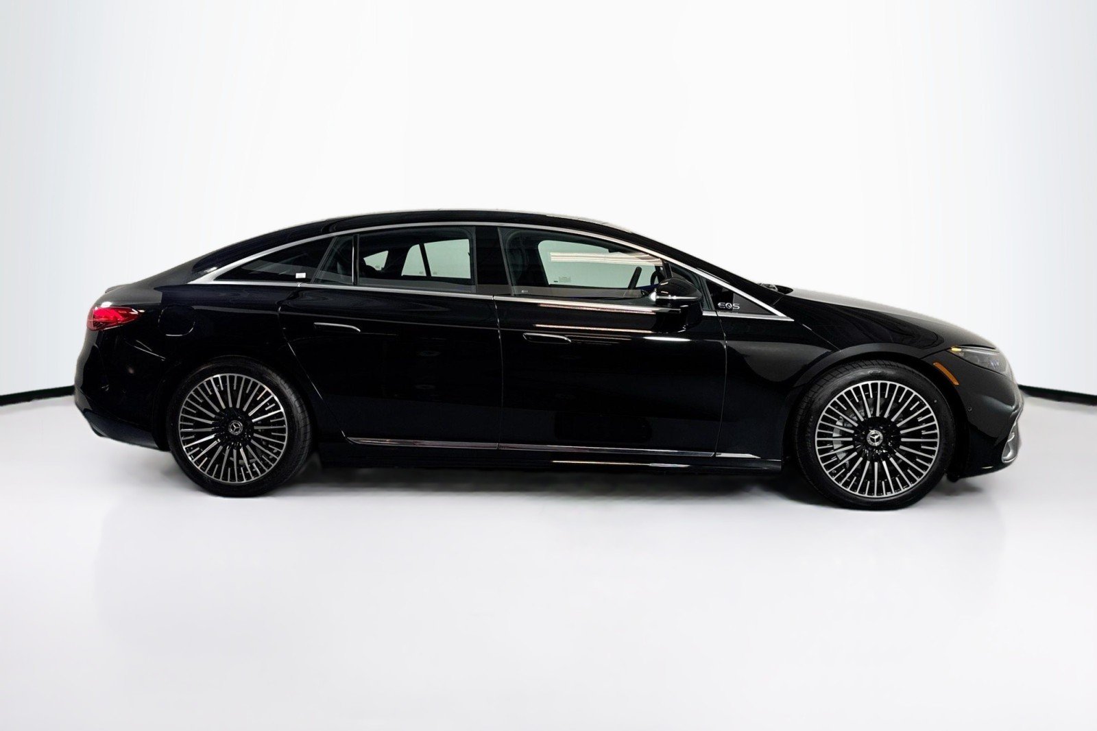 Certified Used 2023 Obsidian Black Metallic Mercedes-Benz EQS 580 4MATIC® Sedan image 4