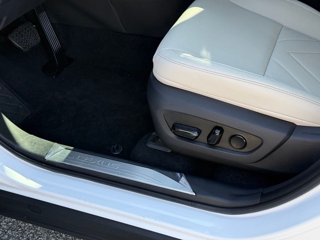 New 2026 Ultra White Lexus LUXURY AWD image 18