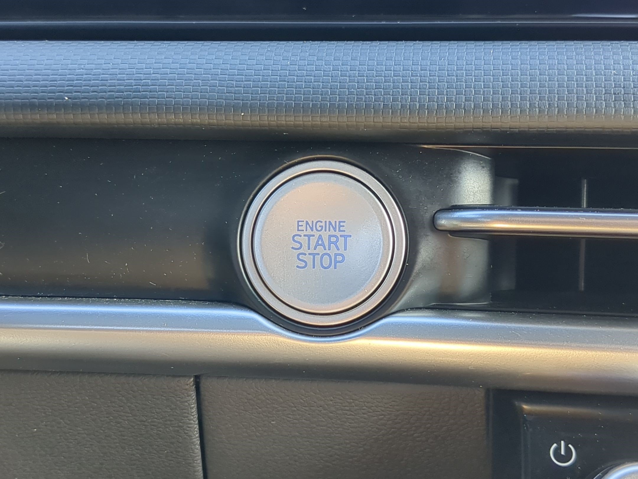 2025 Hyundai Santa Cruz SE - Photo 19