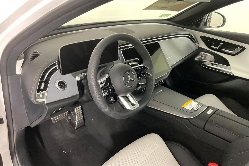 New 2026 MANUFAKTUR Moonlight White Metallic Mercedes-Benz AMG® E 53 E 4MATIC+ Sedan image 6