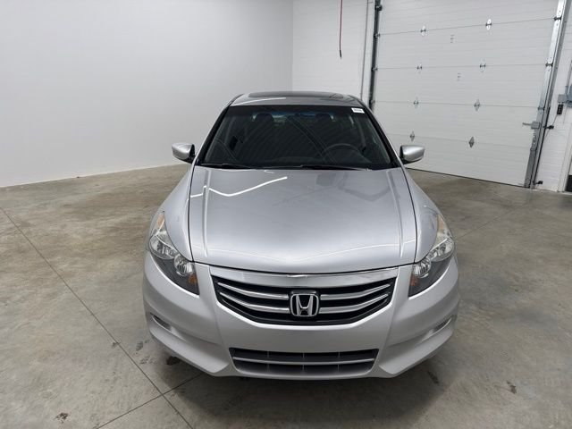 Used 2011 Silver Honda EX image 2