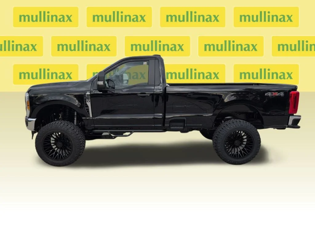 New 2026 Black Ford XLT image 9