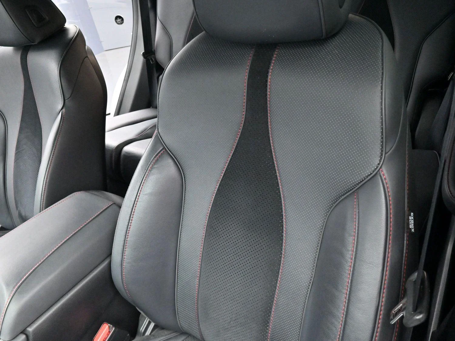 2023 Acura RDX A-Spec Package - Photo 16