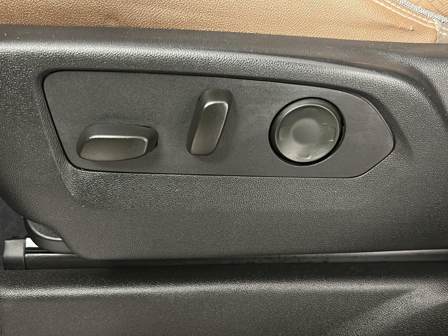 Used 2023 Silver Sage Metallic Chevrolet High Country image 16