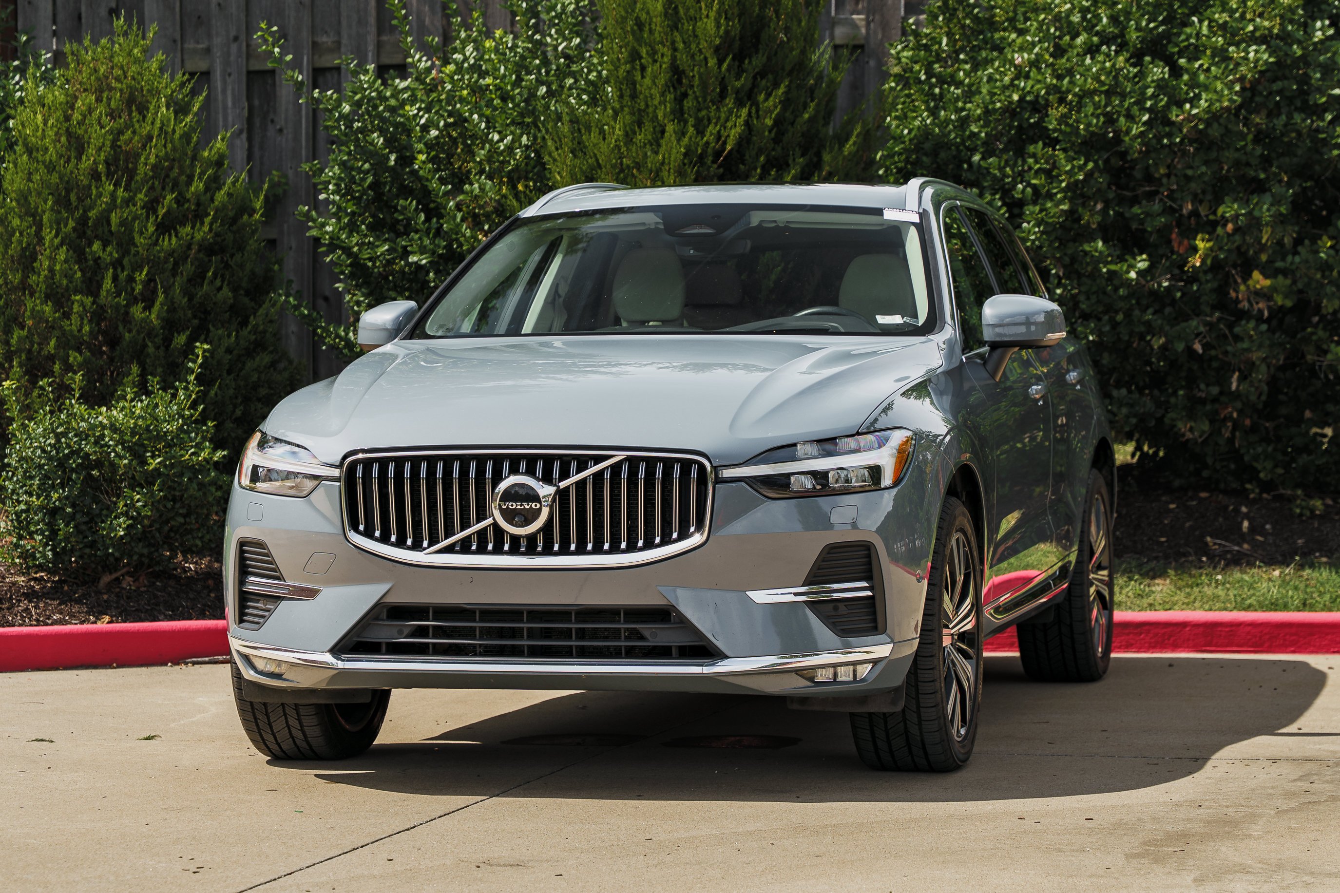 Used 2022 Thunder Grey Metallic Volvo Inscription image 5