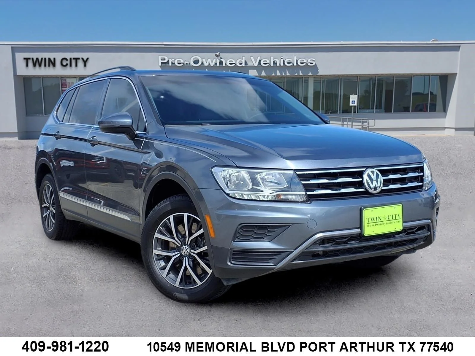 Used 2020 Gray Volkswagen 2.0T SE image 1
