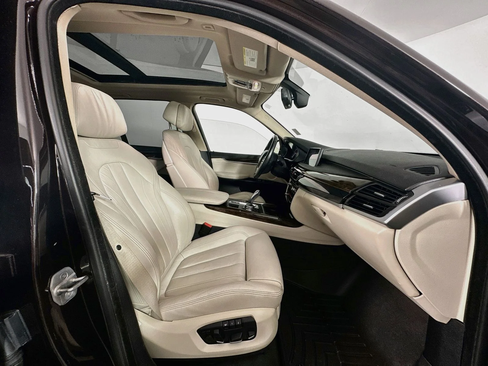 Used 2016 Brown Metallic BMW xDrive35i image 30
