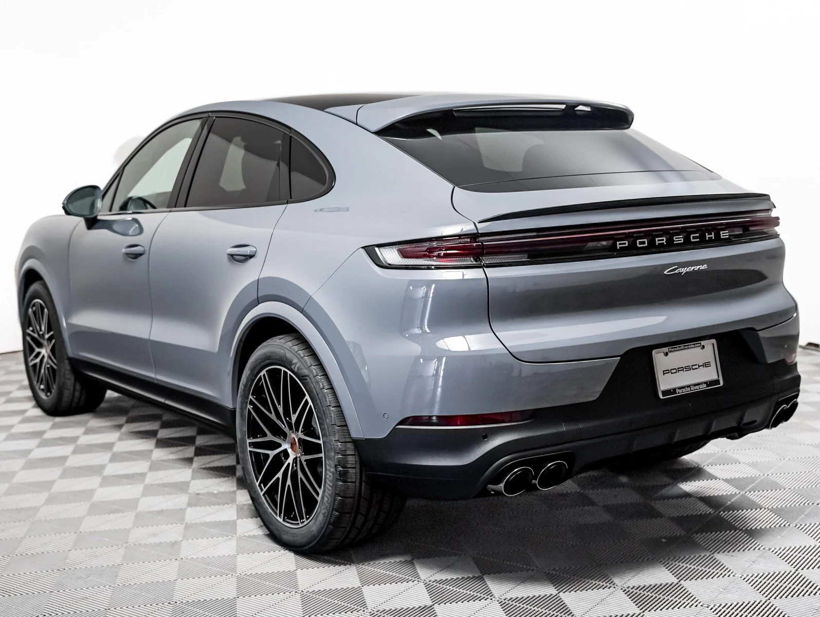 New 2026 ARCTIC GREY Porsche Coupe image 3
