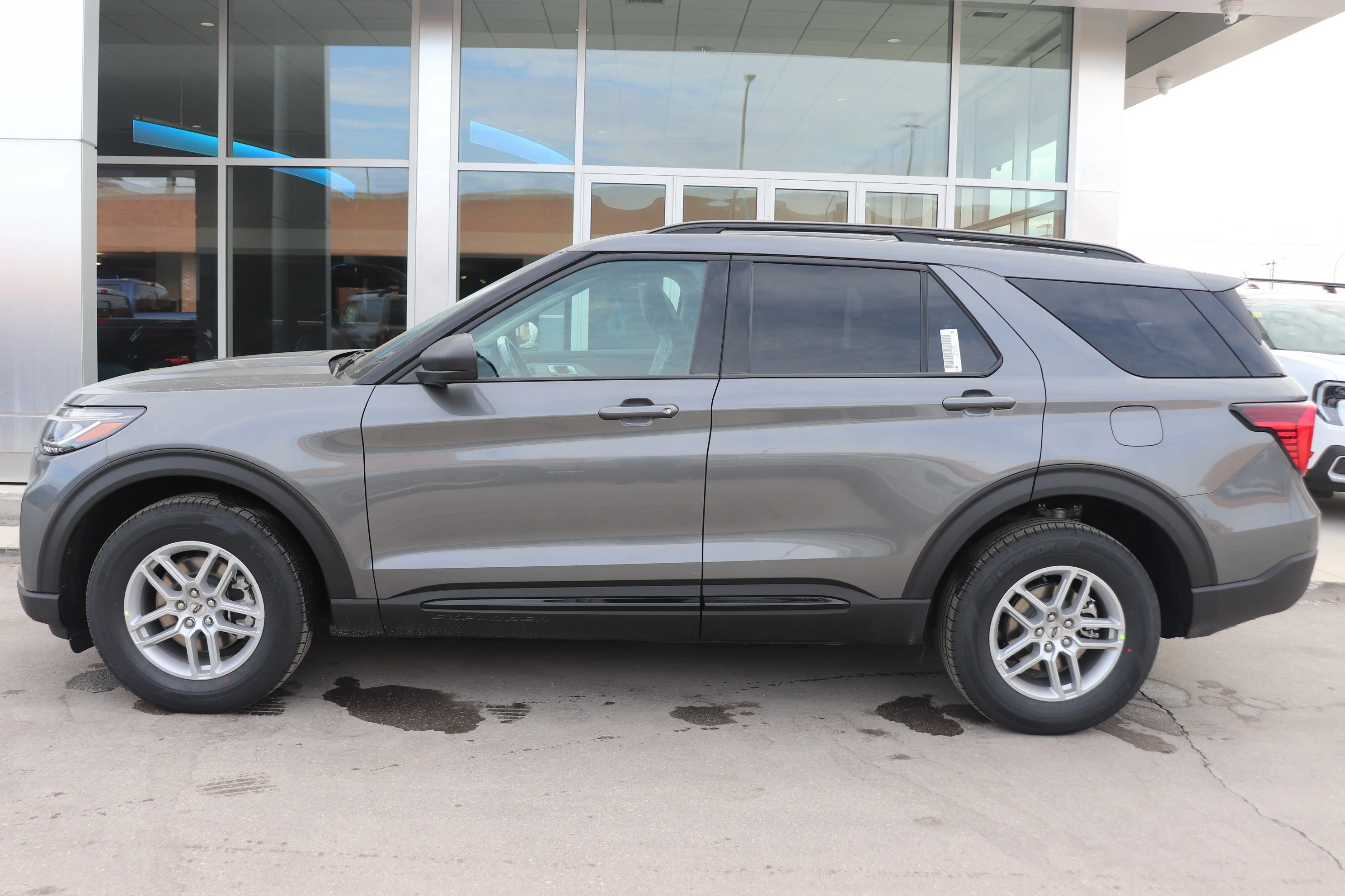 New 2026 CARBONIZED GREY METALLIC Ford Active w/200A Pkg image 3