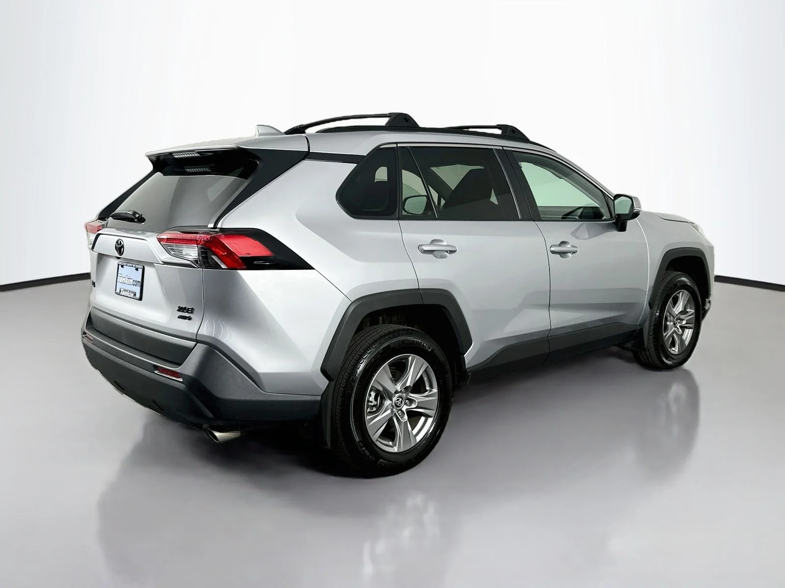 Used 2024 Silver Sky Metallic Toyota XLE image 7