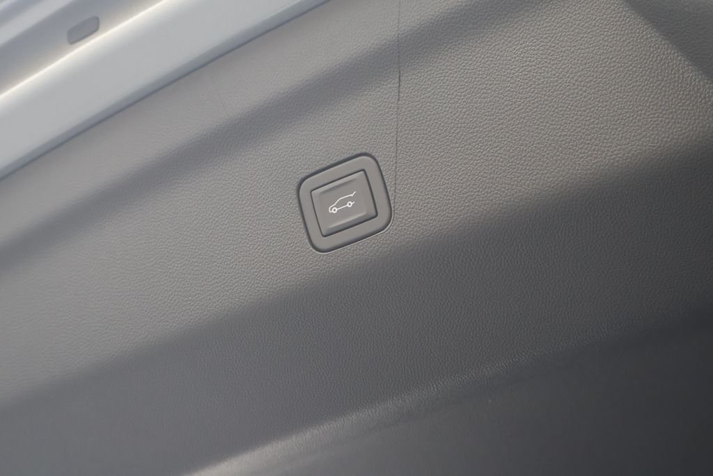 2026 Chevrolet Suburban RST - Photo 49