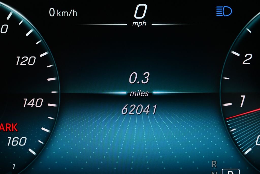 Used 2021  Mercedes-Benz C 300 image 12