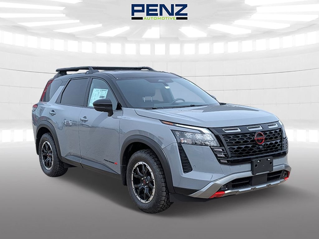 2026 Nissan Pathfinder Platinum 4WD's photo