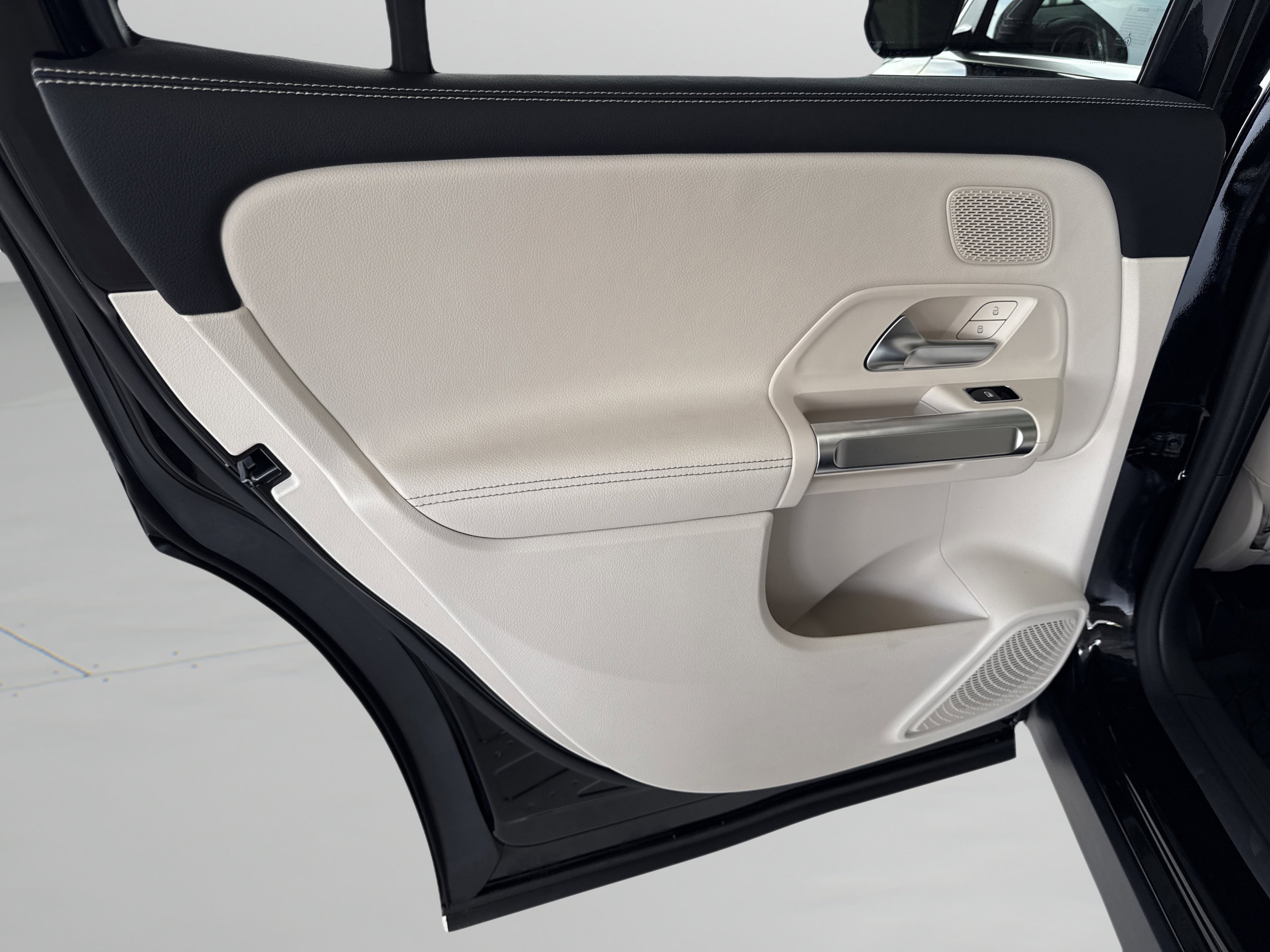 2026 Mercedes-Benz GLB GLB 250 - Photo 24