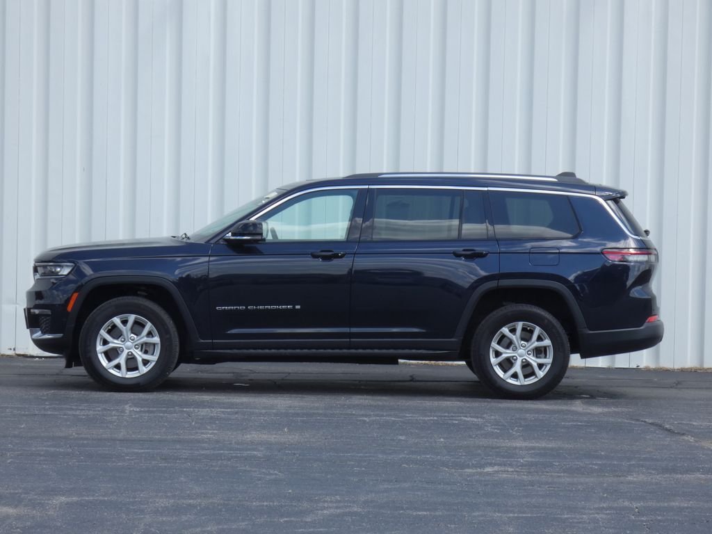 Used 2023 Black Jeep Limited image 42