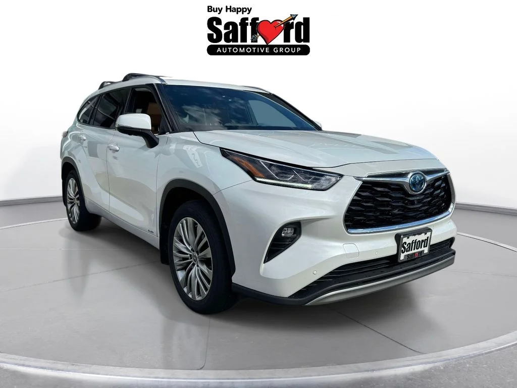 Used 2023 Beige Toyota Platinum image 2
