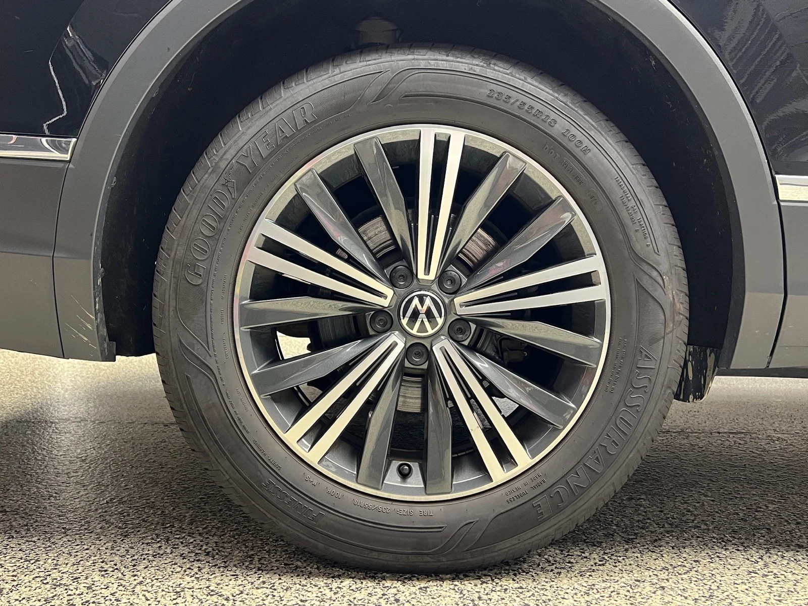 Used 2024 Deep Black Pearl (2t2t) Volkswagen Wolfsburg Edition image 28
