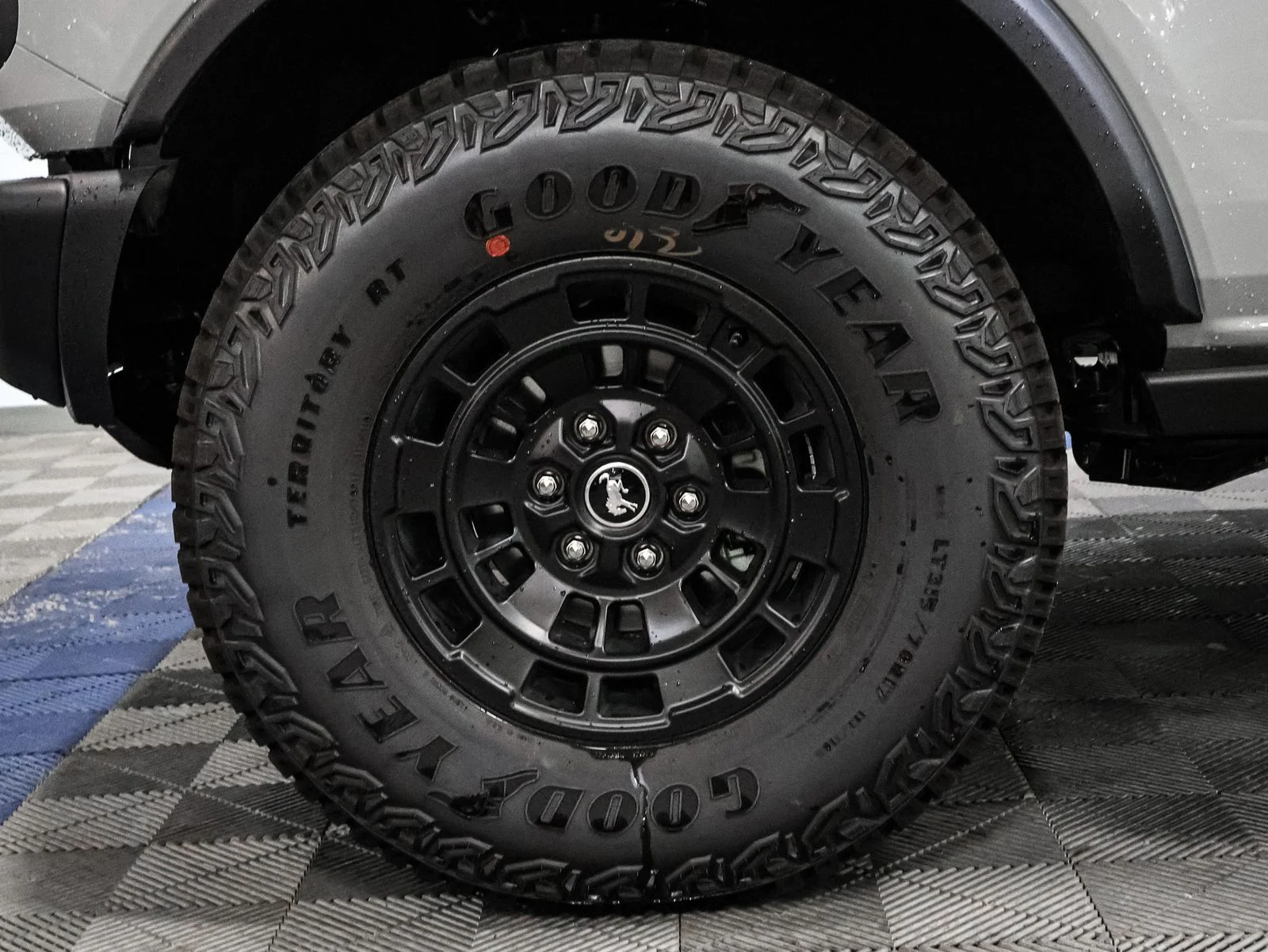 New 2026 Avalanche Gray Ford Badlands® image 19