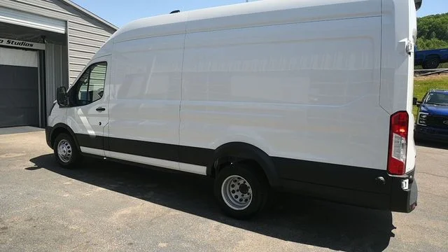 New 2026 Oxford White Ford Cargo Van image 10
