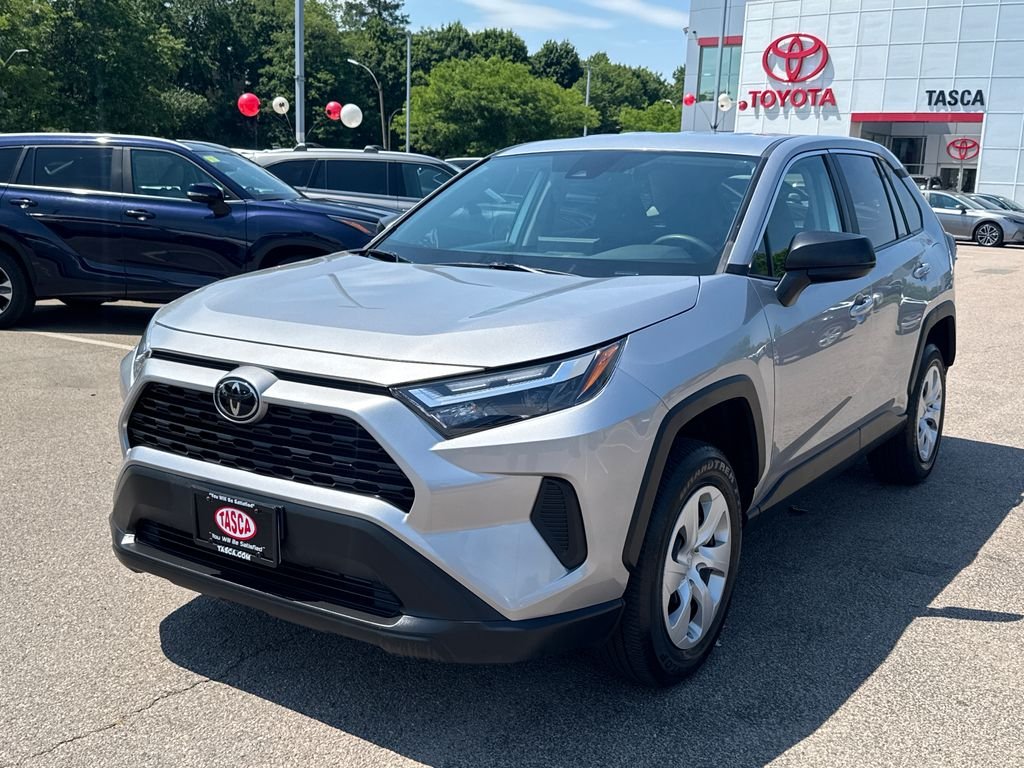 Used 2023 Silver Toyota LE image 3