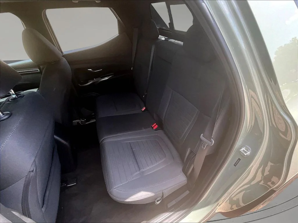 Used 2023 Green Hyundai SEL image 27