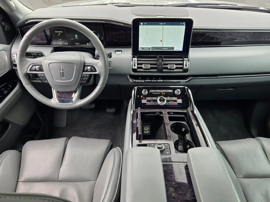 Used 2019 Silver Lincoln Reserve image 24