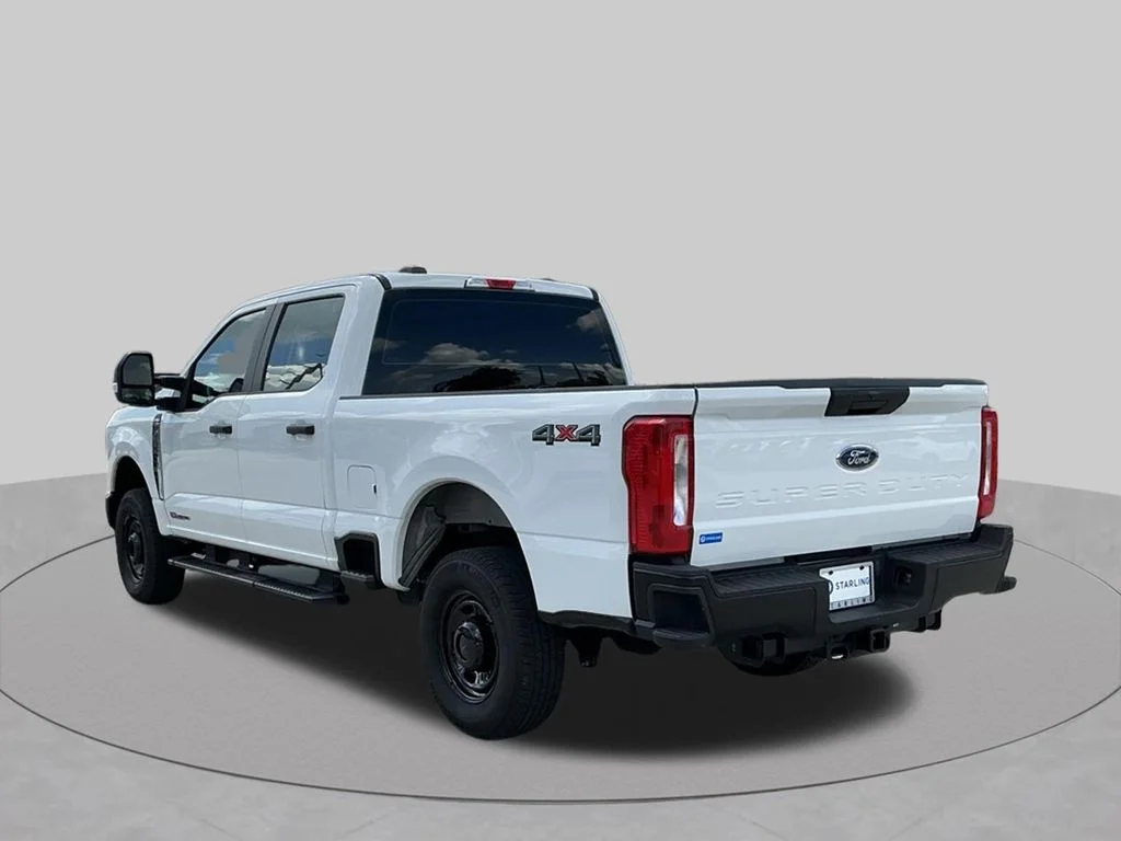 Used 2026 White Ford XL image 5