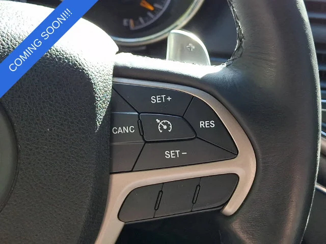 Used 2015 Black Jeep Limited image 24
