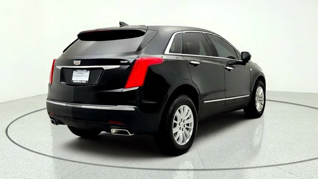 Used 2019 Stellar Black Metallic Cadillac FWD 4dr image 5