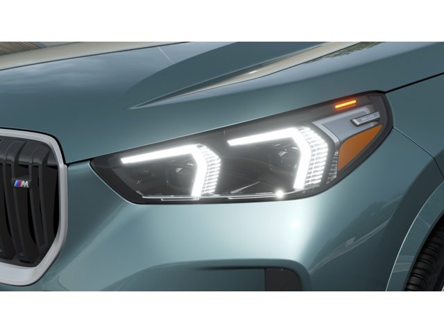 New 2026 Cape York Green Metallic BMW M35i image 6