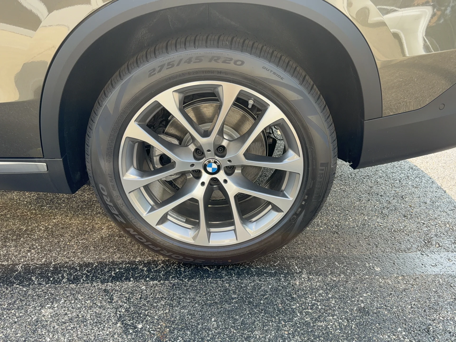 New 2026 Manhattan Green Metallic BMW xDrive40i image 32