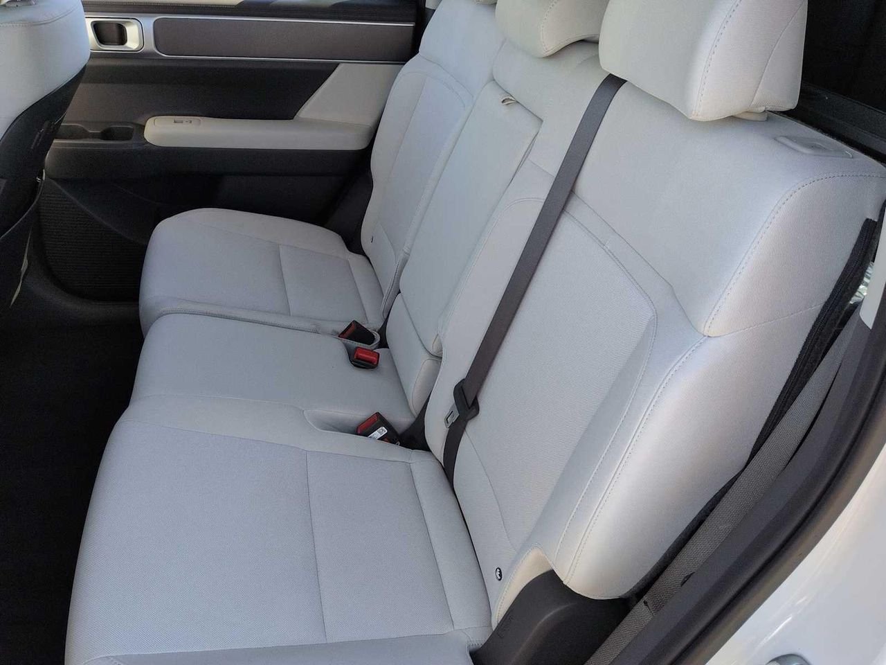 New 2026 Serenity White Hyundai SE image 20