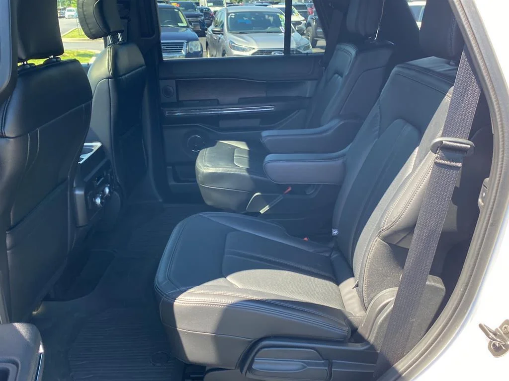 Used 2018 White Platinum Metallic Tri-Coat Ford Limited image 3