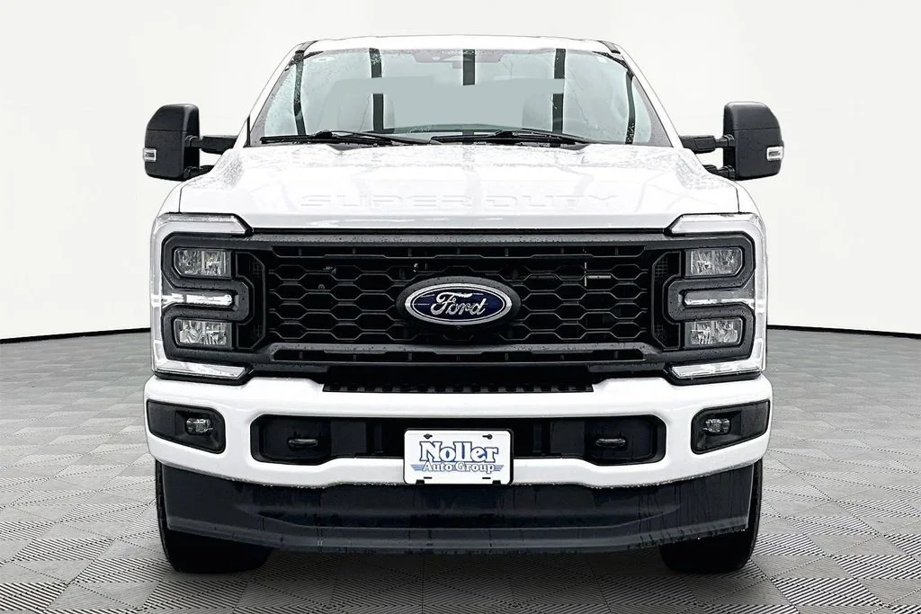 Certified Used 2024 Oxford White Ford XL image 3