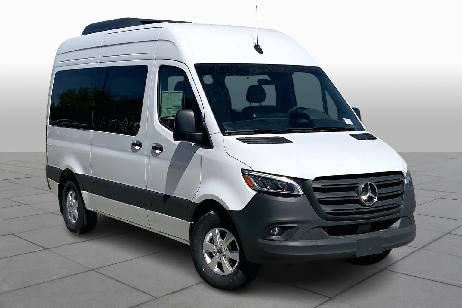 New 2025 Arctic White Mercedes-Benz  image 2