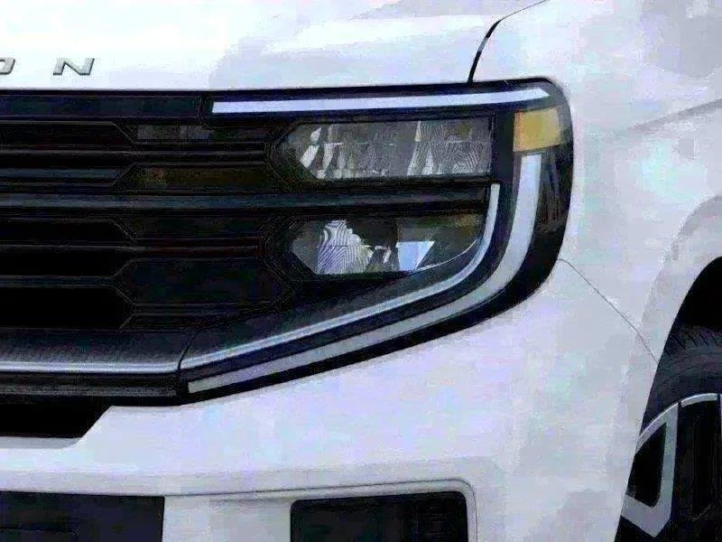 New 2025 Star White Ford Platinum image 76