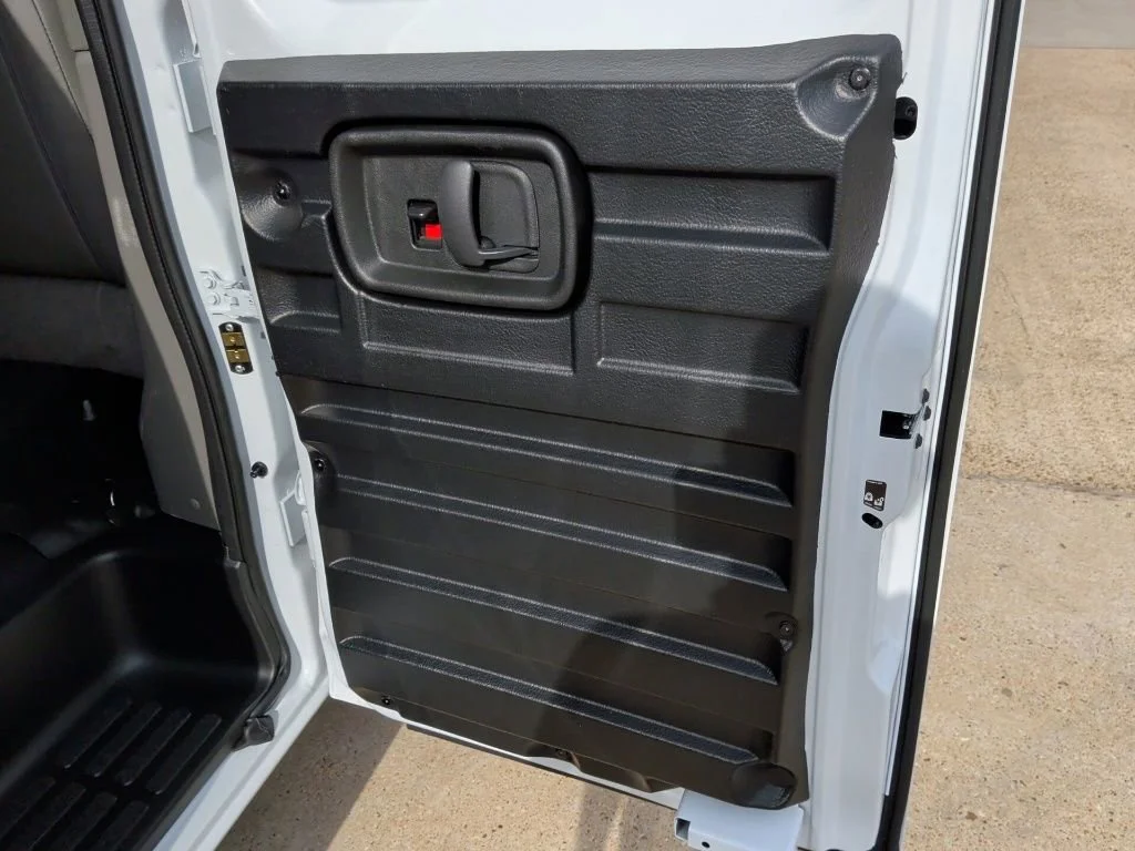 2025 Chevrolet Express Cargo Work Van - Photo 28