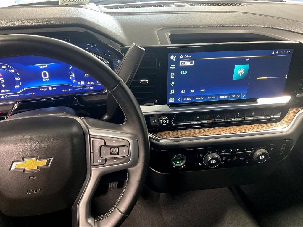 Used 2023 Gray Chevrolet LT image 18